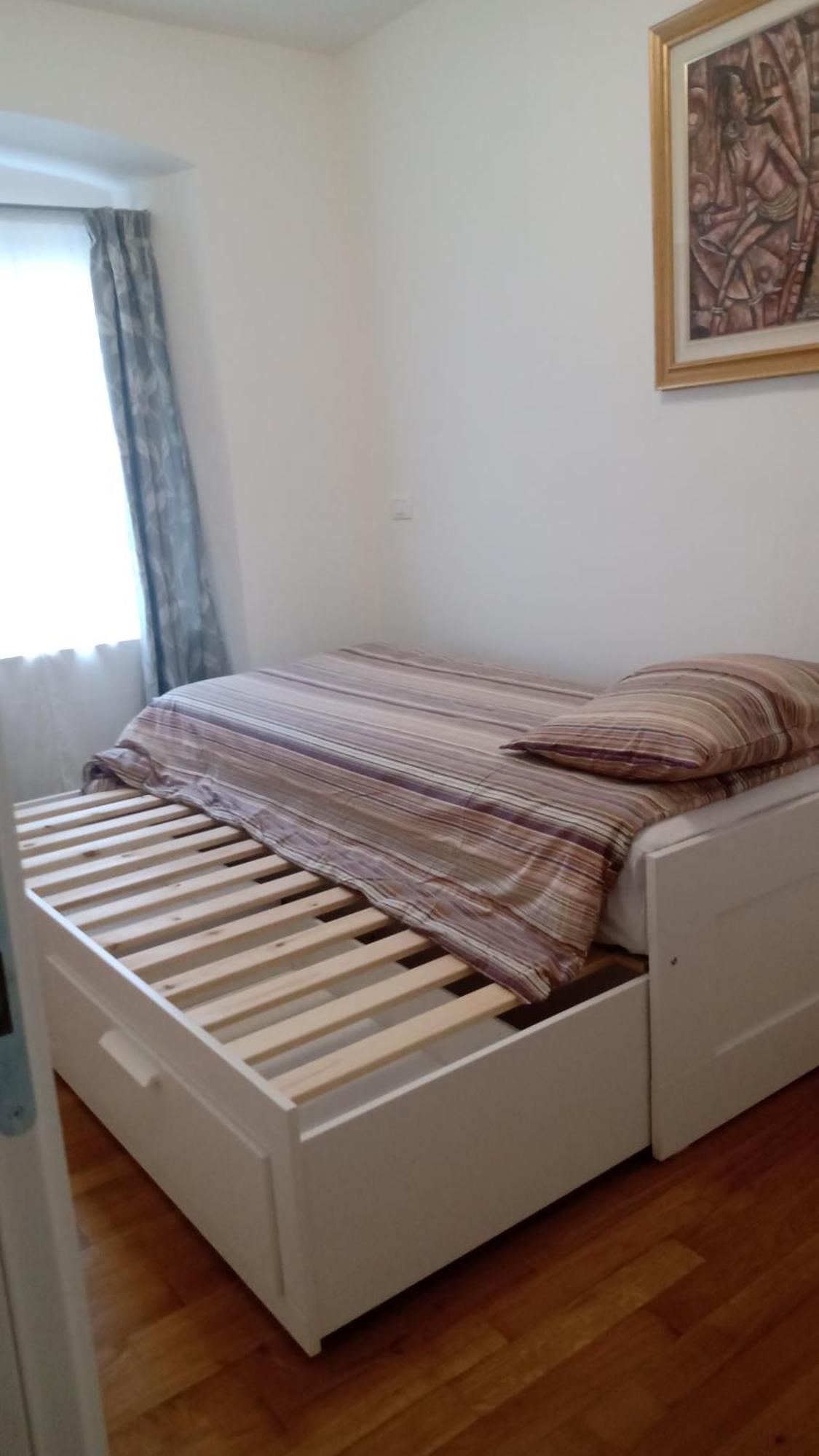Casa Renova, Intero Appartamento, 2 Camere, Max 4 Ospiti, Trieste Zona Storica Esterno foto