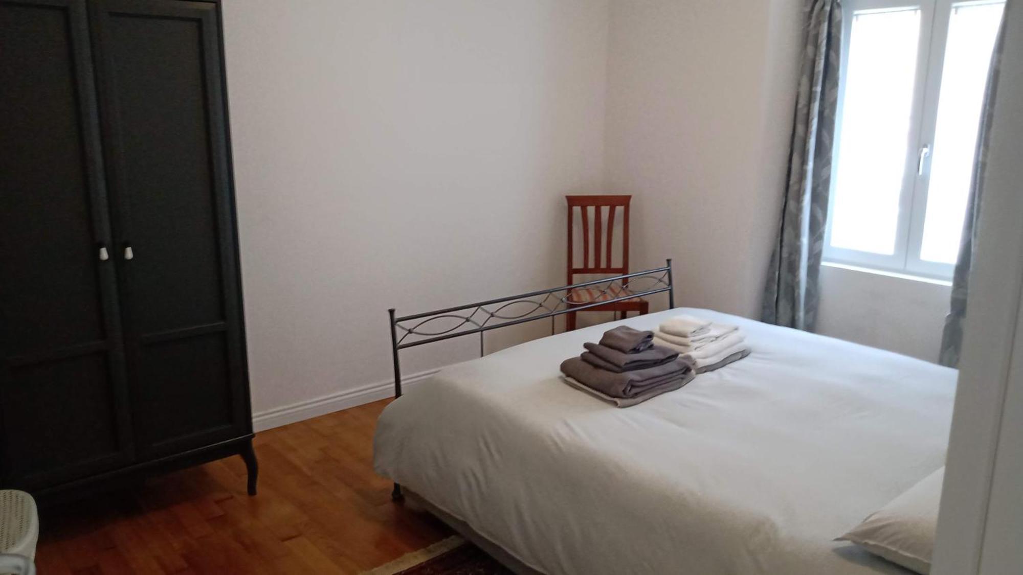 Casa Renova, Intero Appartamento, 2 Camere, Max 4 Ospiti, Trieste Zona Storica Esterno foto