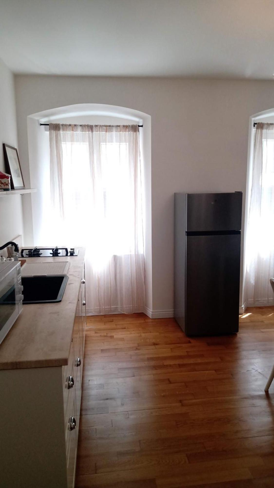 Casa Renova, Intero Appartamento, 2 Camere, Max 4 Ospiti, Trieste Zona Storica Esterno foto